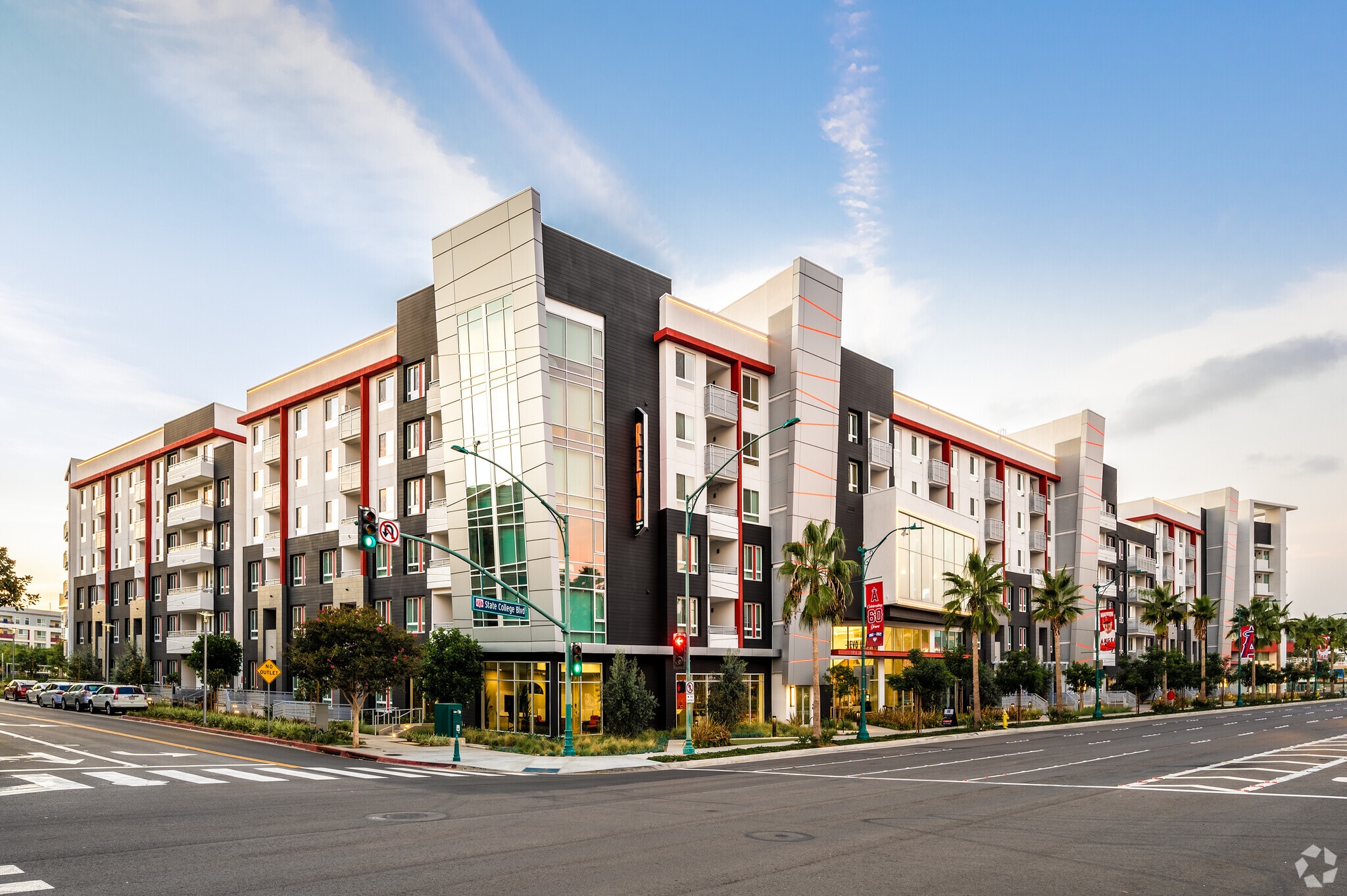 1912 S Jacaranda St, Anaheim, CA à louer Photo principale– Image 1 sur 72