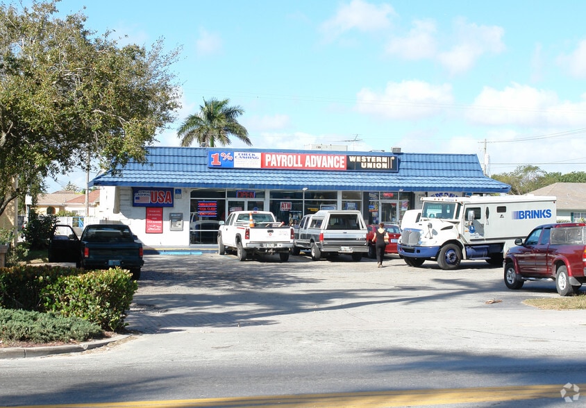 338 N Krome Ave, Homestead, FL à louer - Photo principale – Image 1 sur 2