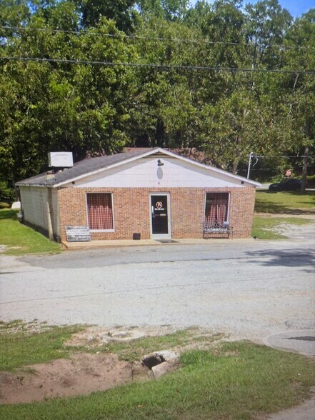 302 W Broad St, Iva, SC à vendre - Photo de l’immeuble – Image 1 sur 16