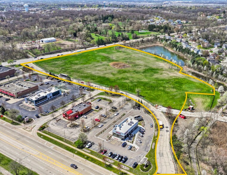 1002 W Irving Park Road, Streamwood, IL à vendre - Aérien – Image 1 sur 8