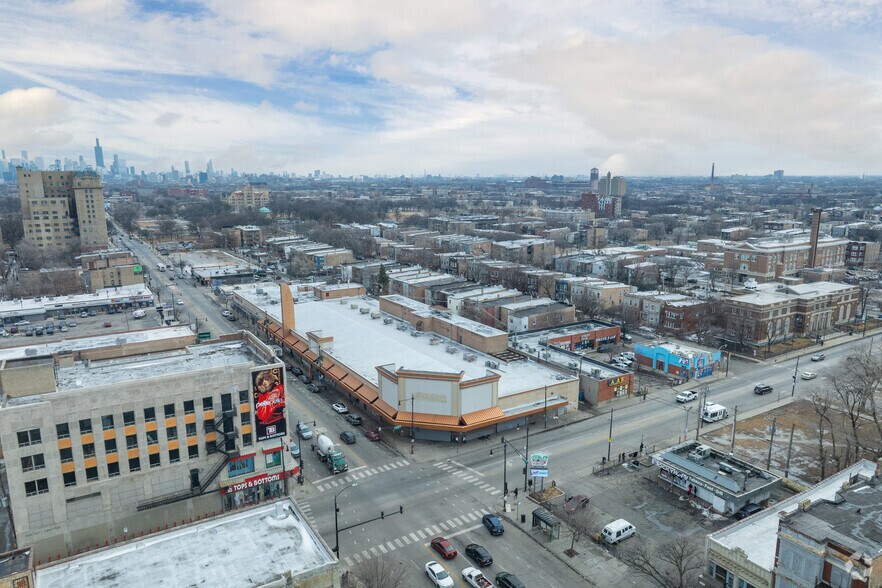 3913-3999 W Madison St, Chicago, IL à louer - Aérien – Image 2 sur 3