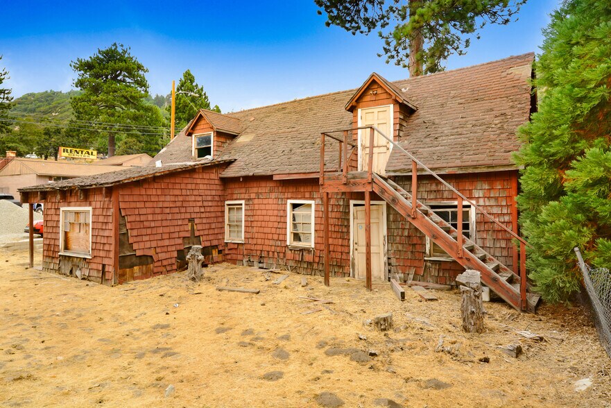 26374 Apache Trail, Rimforest, CA à vendre - Photo de l’immeuble – Image 2 sur 5