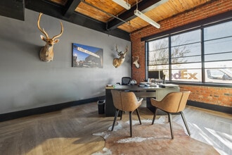 2100 N Main St, Fort Worth, TX à louer Photo intérieure– Image 1 sur 3