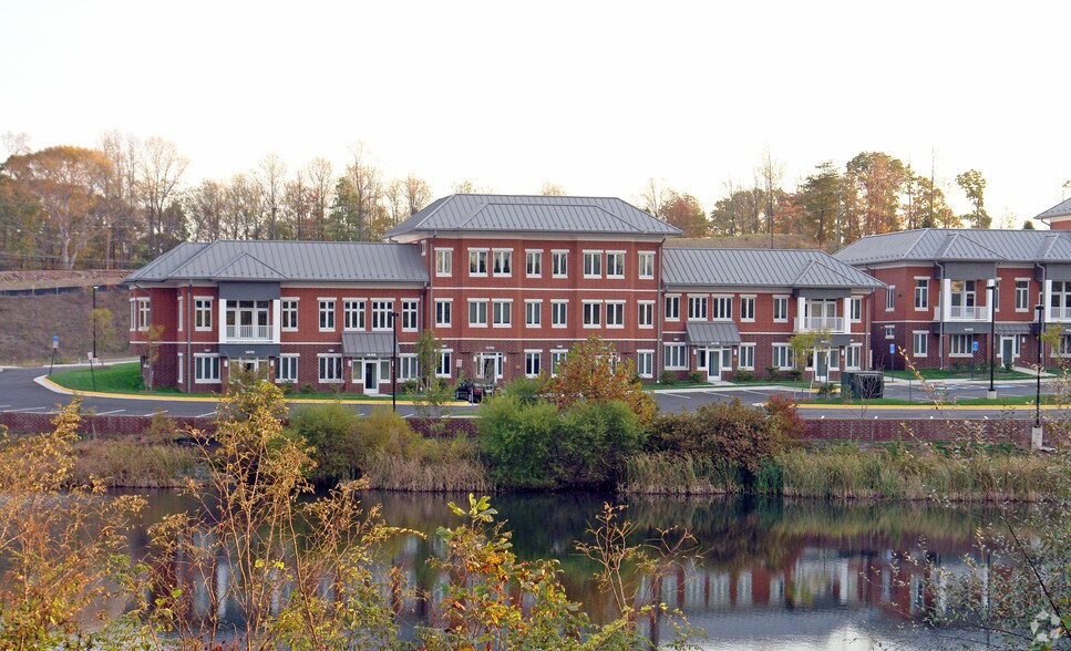 14111-14165 Robert Paris Ct, Chantilly, VA à vendre - Photo de l’immeuble – Image 1 sur 31