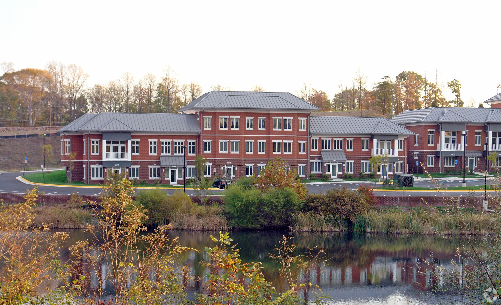 14111-14165 Robert Paris Ct, Chantilly, VA à vendre Photo de l’immeuble– Image 1 sur 32