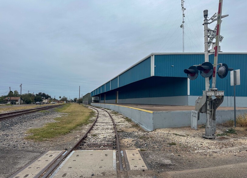 1905 Madison St, Laredo, TX à louer - Photo de l’immeuble – Image 2 sur 4