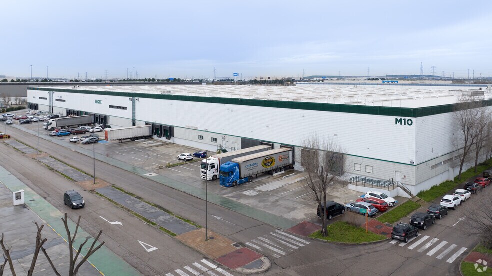 Industriel/Logistique dans Getafe, Madrid à louer - Photo de l’immeuble – Image 3 sur 4