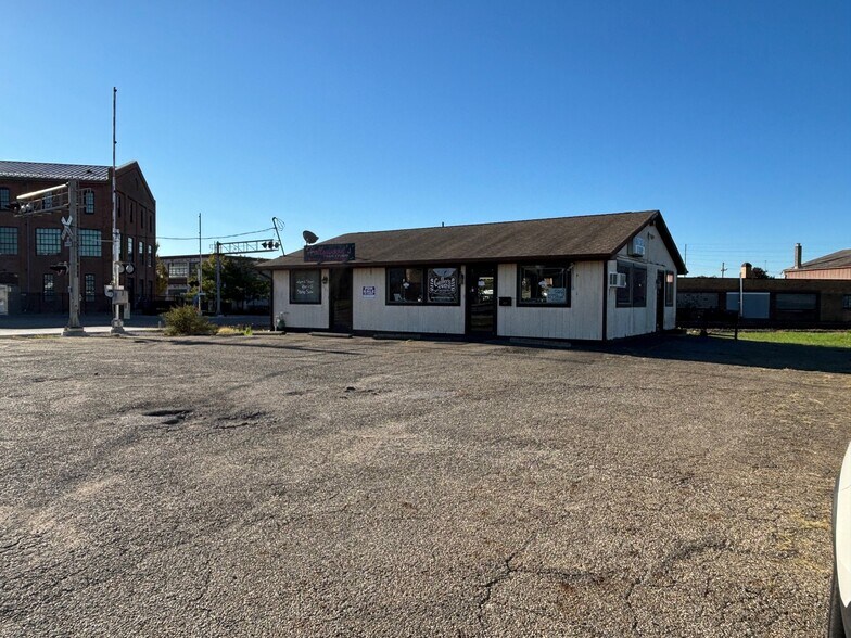 901 Market Ave S, Canton, OH à vendre - Photo de l’immeuble – Image 2 sur 4