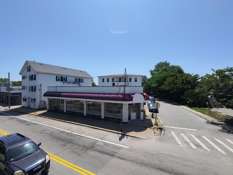 1380 Plainfield St, Cranston, RI à louer - Photo de l’immeuble – Image 2 sur 2
