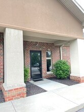 9745 Randall Dr, Carmel, IN à louer Photo de l’immeuble– Image 1 sur 15