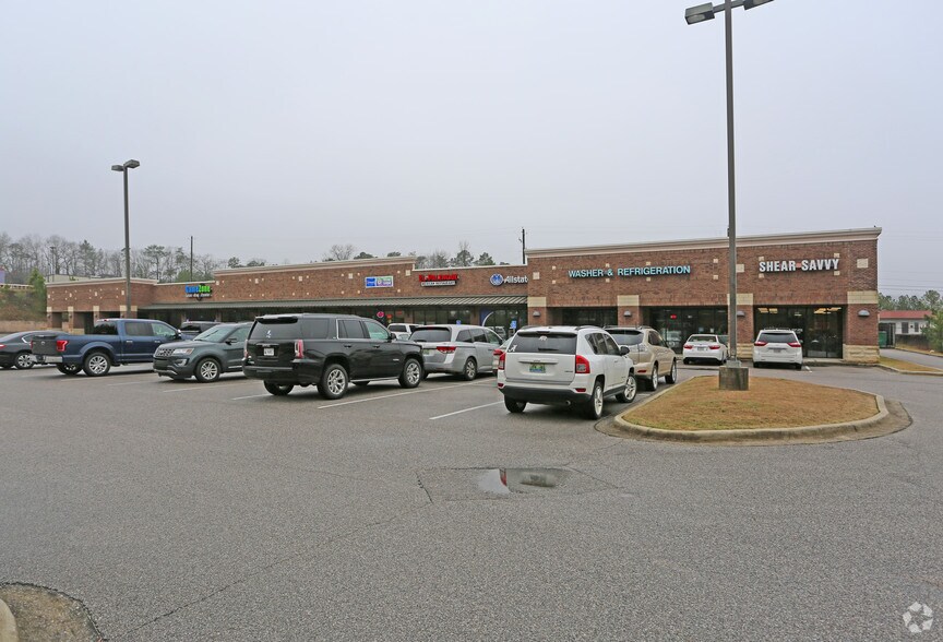 206 Bowling Ln, Pelham, AL à louer - Photo de l’immeuble – Image 2 sur 7