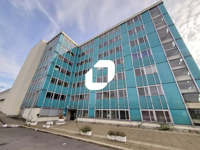 Bureau dans Vitry-sur-Seine à louer - Photo de l’immeuble – Image 1 sur 9