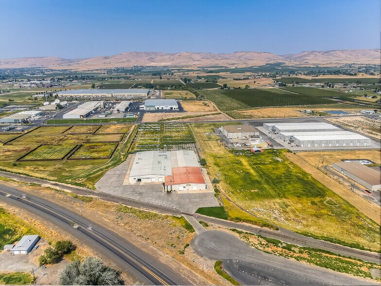 503 W Prospect Rd, Moxee, WA à louer - Photo de l’immeuble – Image 2 sur 23