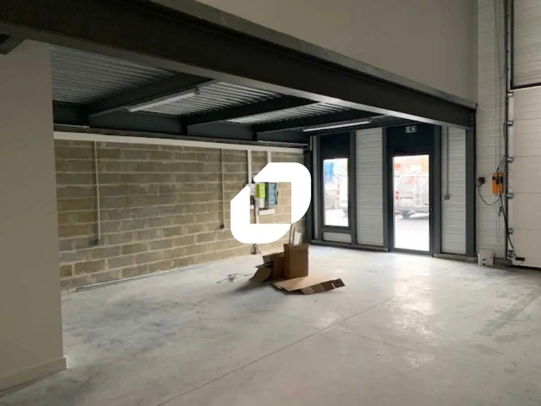 Local d’activités dans Beychac-et-Caillau à louer Photo de l’immeuble– Image 1 sur 6