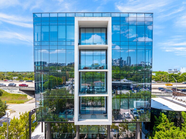 78 NW 37th St, Miami, FL à louer - Photo principale – Image 1 sur 16