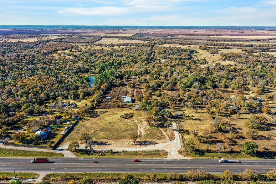 5000 S State Highway 6, Hearne, TX à vendre - Photo de l’immeuble – Image 3 sur 17