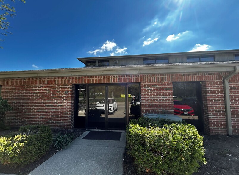 550 S Cleveland Ave, Westerville, OH à louer - Photo de l’immeuble – Image 3 sur 10