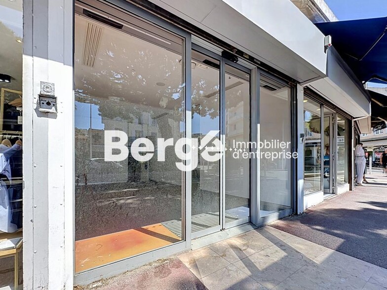 Local commercial dans Antibes à louer - Photo de l’immeuble – Image 1 sur 6