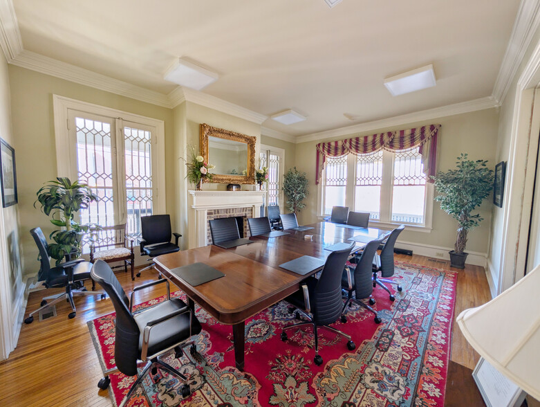 1117 Hillsborough St, Raleigh, NC à vendre - Photo intérieure – Image 3 sur 8