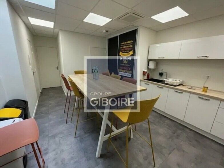Bureau dans Cesson-Sévigné à vendre - Photo de l’immeuble – Image 3 sur 5