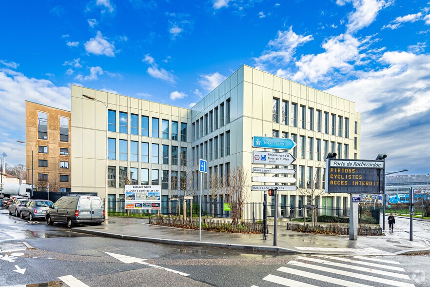 2 Impasse Pierre Baizet, Lyon à louer - Photo de l’immeuble – Image 2 sur 3