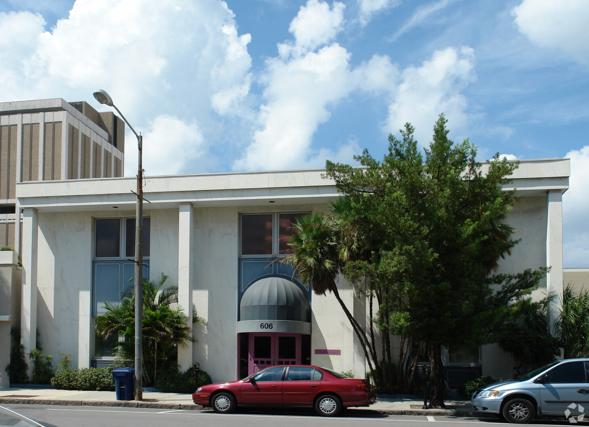 606 E Madison St, Tampa, FL à vendre Photo de l’immeuble– Image 1 sur 12