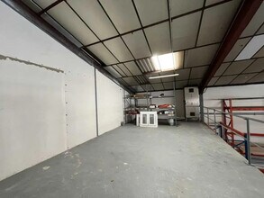 102 Rue Fleury Jay, GRIGNY-SUR-RHÔNE à louer Photo intérieure– Image 1 sur 5