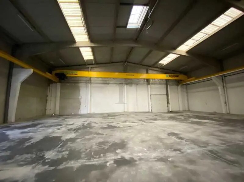 Local d’activités dans Templeuve à louer Photo de l’immeuble– Image 1 sur 6