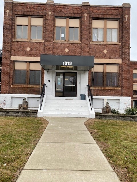 1313 Connecticut Ave, Bridgeport, CT à louer Photo de l’immeuble– Image 1 sur 11
