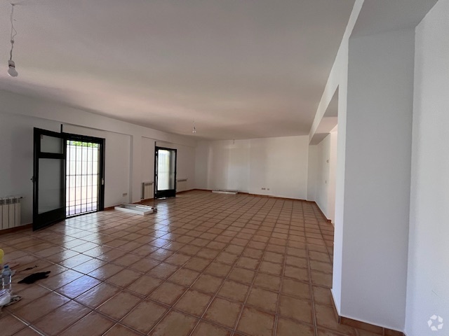 Local commercial dans Villaviciosa de Odón, Madrid à louer Photo intérieure– Image 1 sur 6
