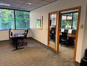 625 4th Ave, Kirkland, WA à louer Photo intérieure– Image 2 sur 7