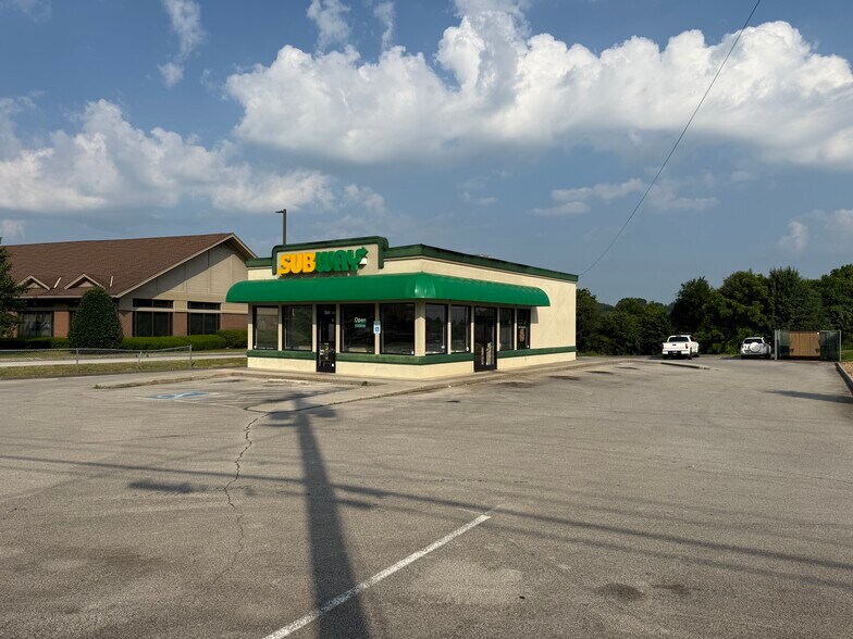 1775 W Broadway Ave, Maryville, TN à vendre - Photo de l’immeuble – Image 3 sur 17