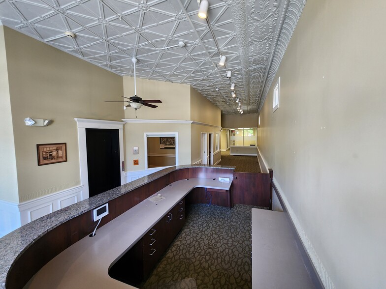 446 E Main St, Bowling Green, KY à louer - Photo intérieure – Image 3 sur 20