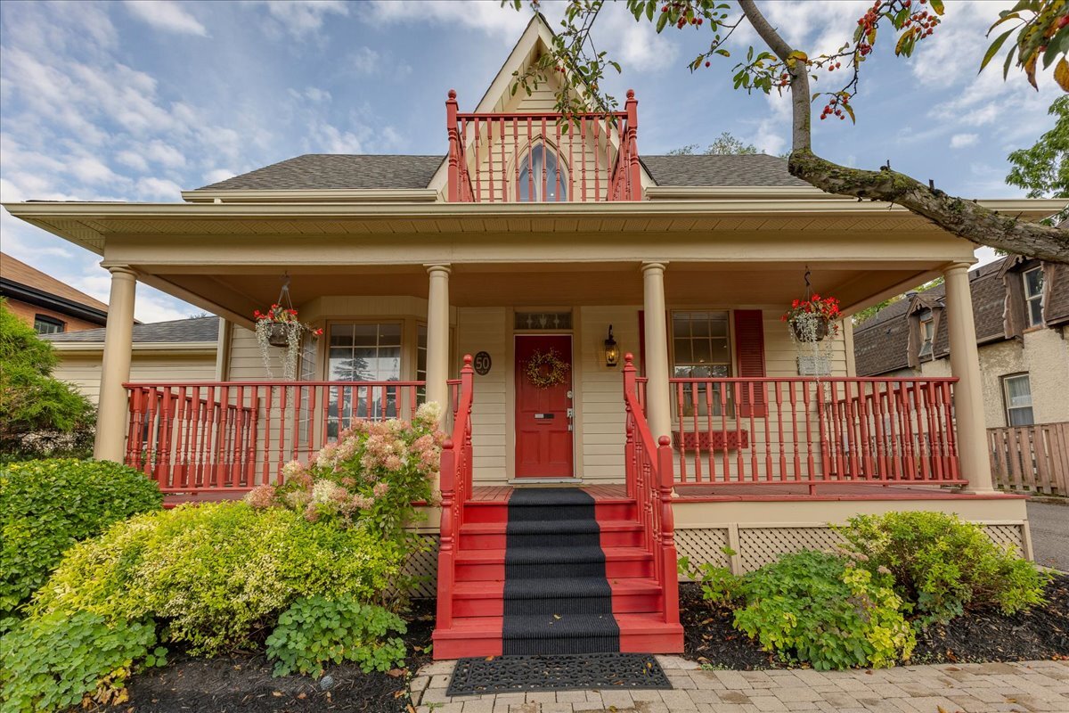 50 Wellington St E, Aurora, ON à vendre Photo principale– Image 1 sur 8