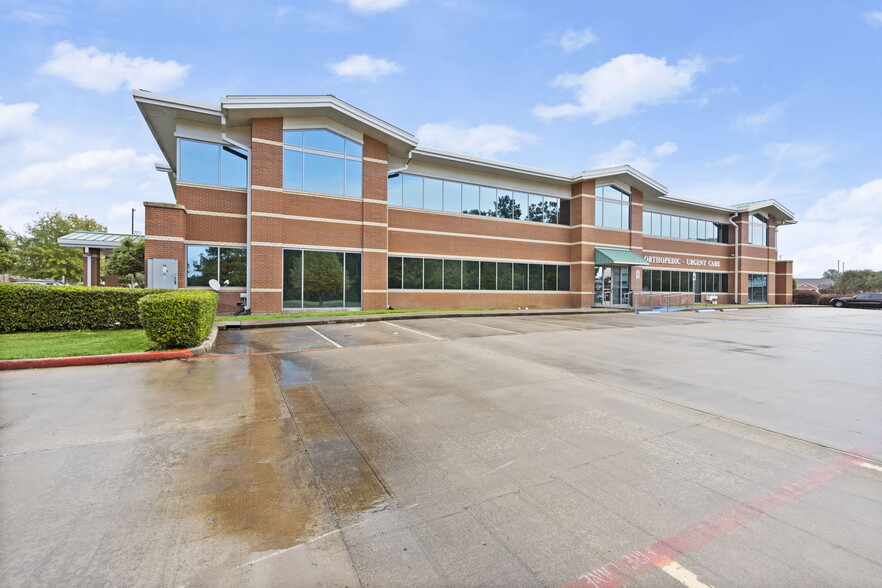403 Ogletree Dr, Livingston, TX à louer - Photo de l’immeuble – Image 2 sur 24
