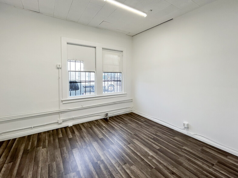 2404 E 28th St, Vernon, CA à louer - Photo de l’immeuble – Image 2 sur 9
