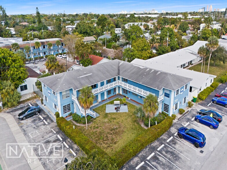 701 NE 13th Ct, Fort Lauderdale, FL à vendre - Photo de l’immeuble – Image 2 sur 20