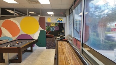 8701 W Irlo Bronson Memorial Hwy, Kissimmee, FL à louer Photo intérieure– Image 2 sur 11