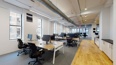 53 W 36th St, New York, NY à louer Photo de l’immeuble– Image 1 sur 4