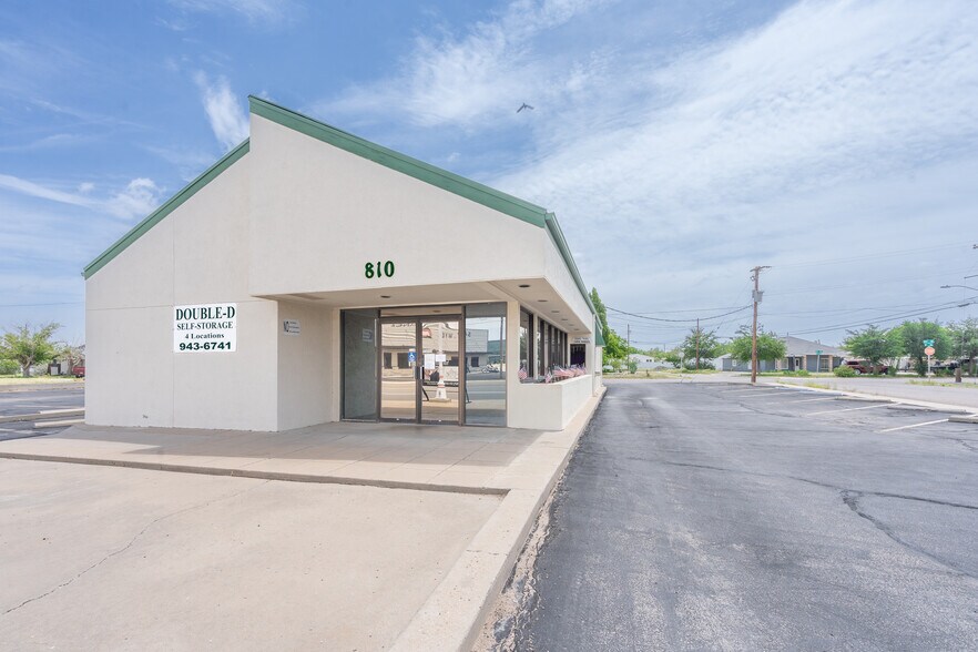 810 S Stockton Ave, Monahans, TX à louer - Photo de l’immeuble – Image 2 sur 35
