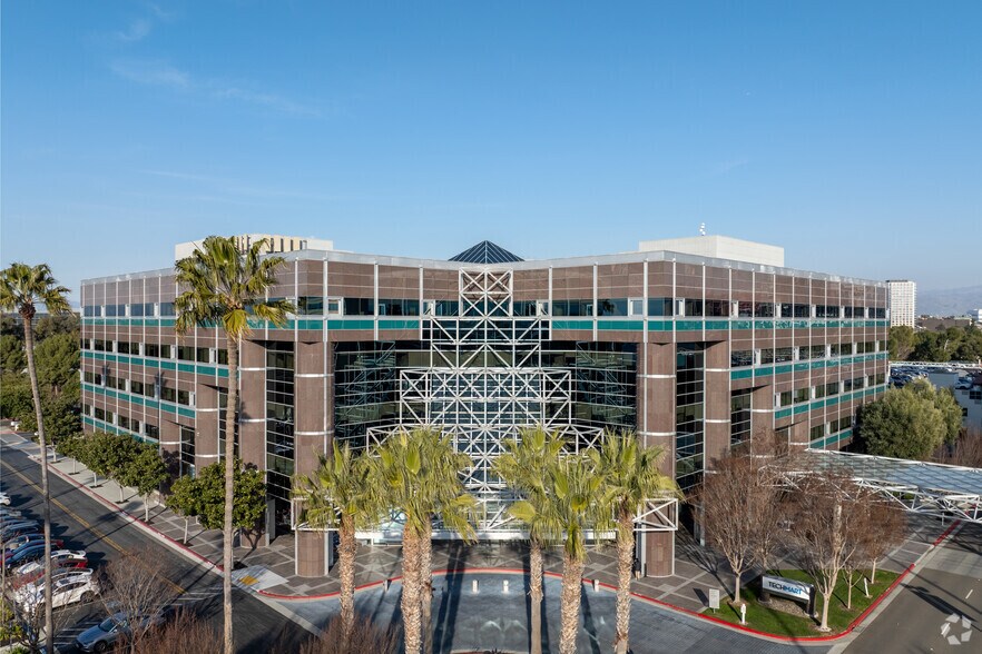 5201 Great America Pkwy, Santa Clara, CA à louer - Photo principale – Image 1 sur 30