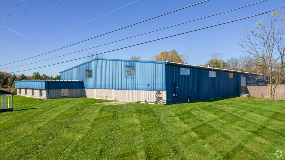 5943 Michigan Rd, Dimondale, MI à vendre - Photo de l’immeuble – Image 3 sur 9
