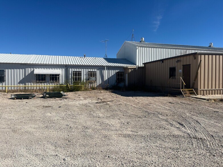 901 S Cecil St, Hobbs, NM à louer - Photo de l’immeuble – Image 3 sur 15