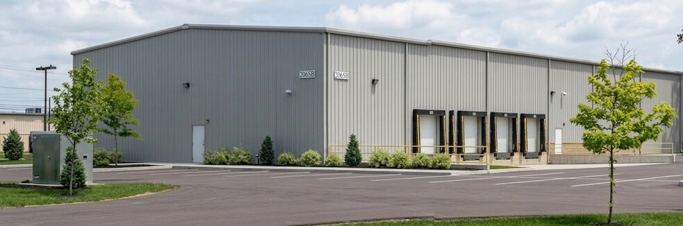 2065 Harlem Rd, Buffalo, NY à louer - Photo de l’immeuble – Image 1 sur 2