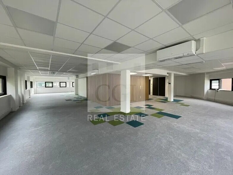 Bureau dans Seyssins à vendre - Photo intérieure – Image 2 sur 4