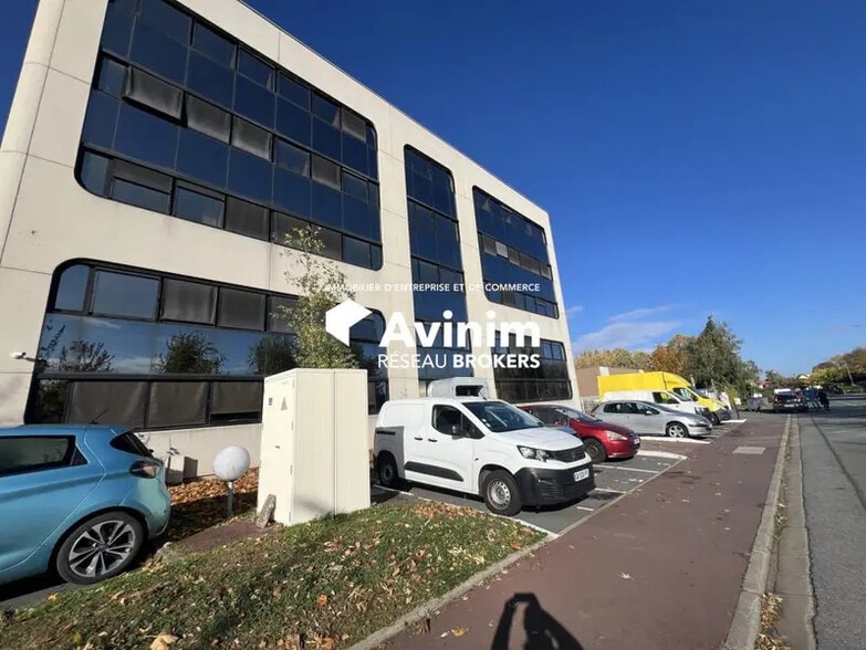 Bureau dans Villebon-sur-Yvette à vendre - Photo de l’immeuble – Image 1 sur 10