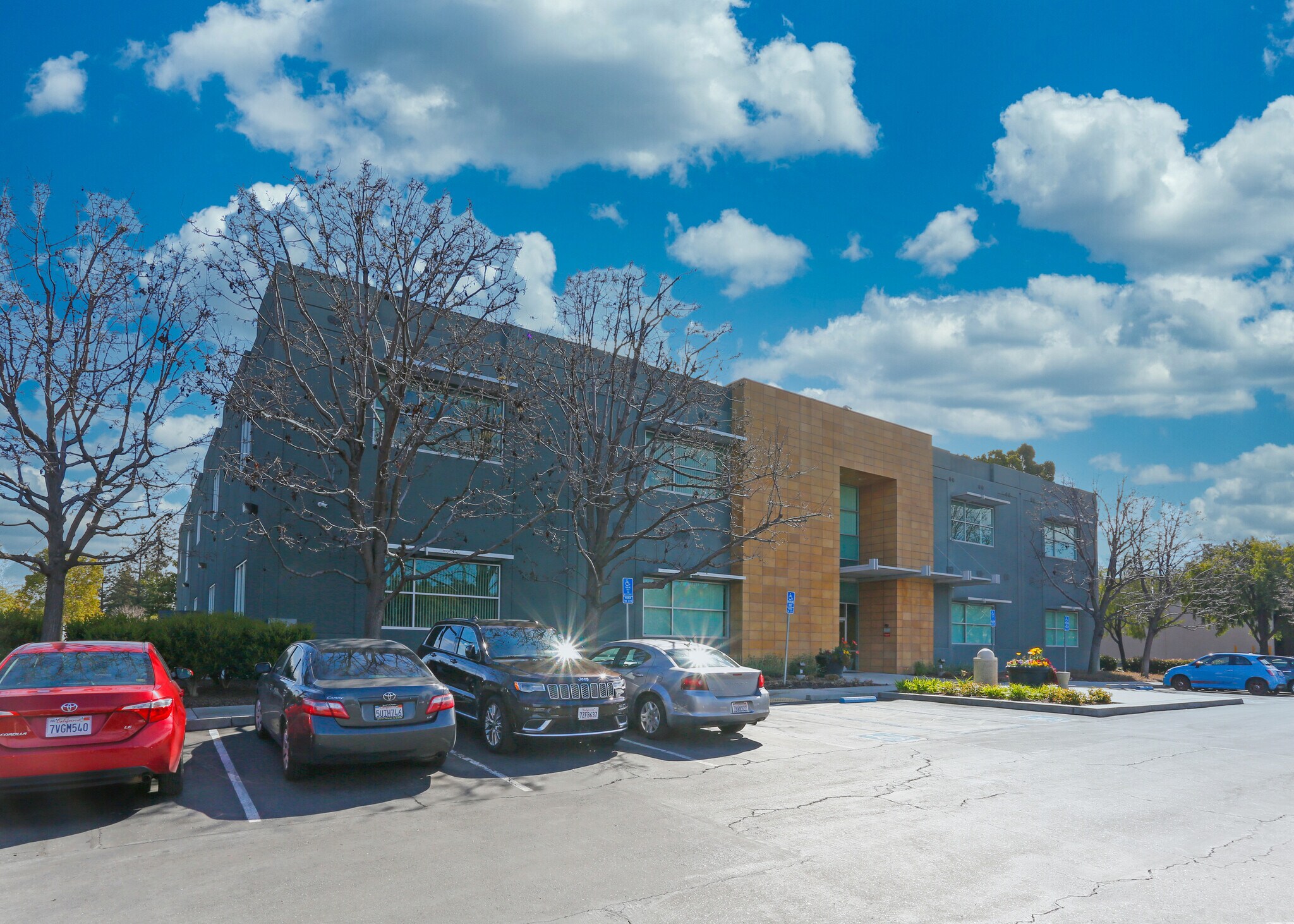 1220-1230 Midas Way, Sunnyvale, CA à louer Photo principale– Image 1 sur 2