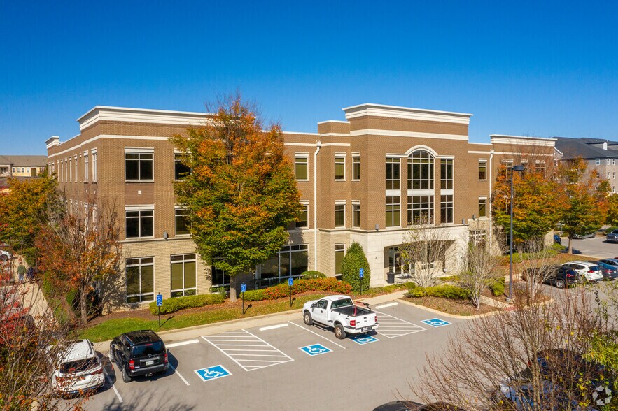 131 Saundersville Rd, Hendersonville, TN à louer - Photo principale – Image 1 sur 7