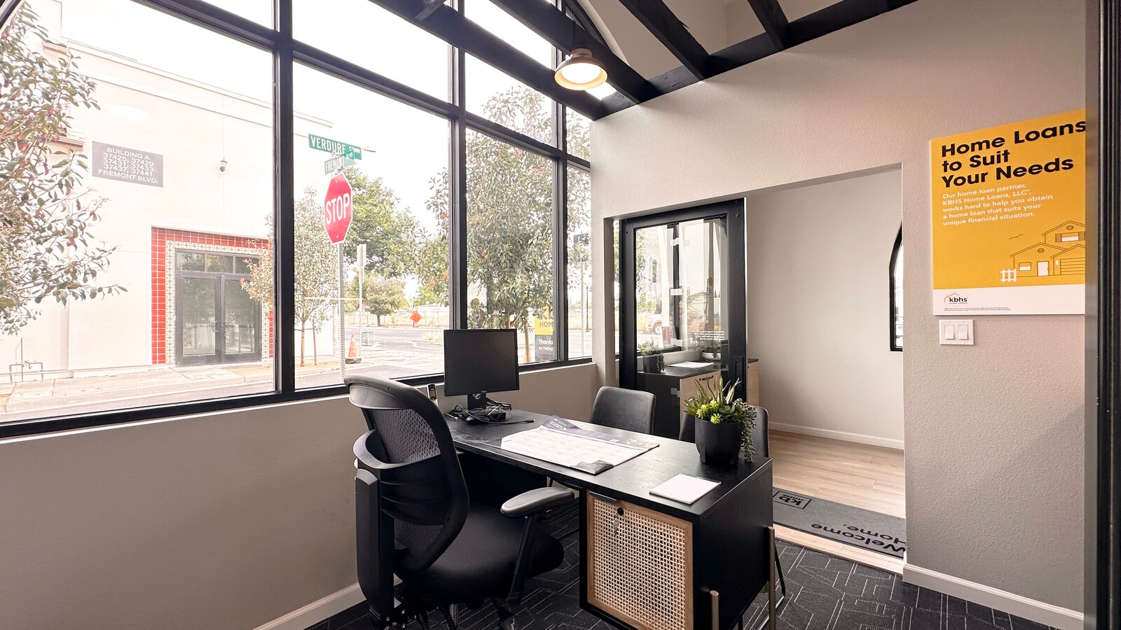 37447 Fremont Blvd, Fremont, CA 94536 - Lot Retail B - - Photo intérieure - Image 2 of 4