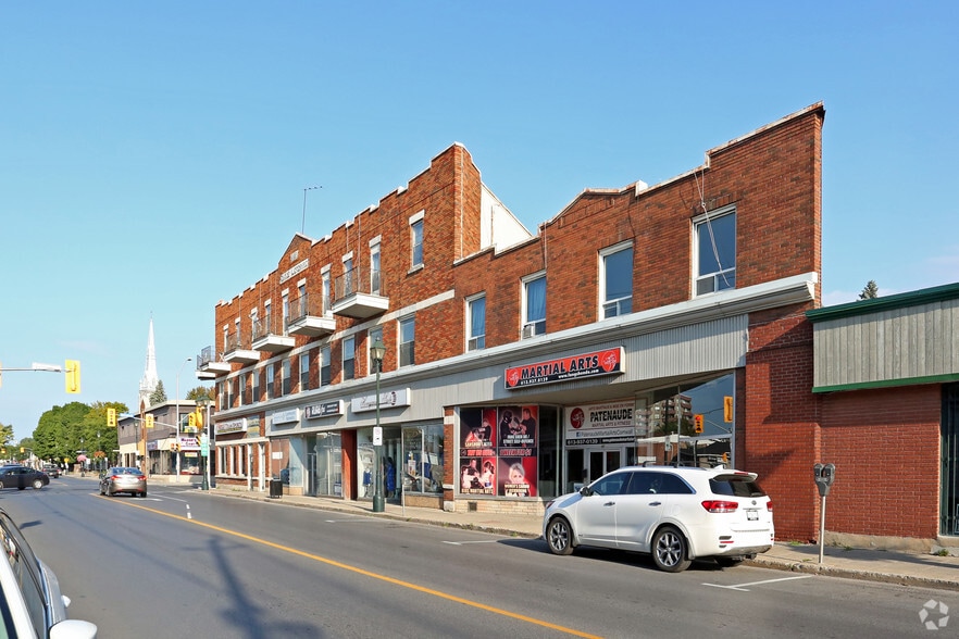 400-404 Montreal Rd, Cornwall, ON à louer - Photo de l’immeuble – Image 3 sur 3